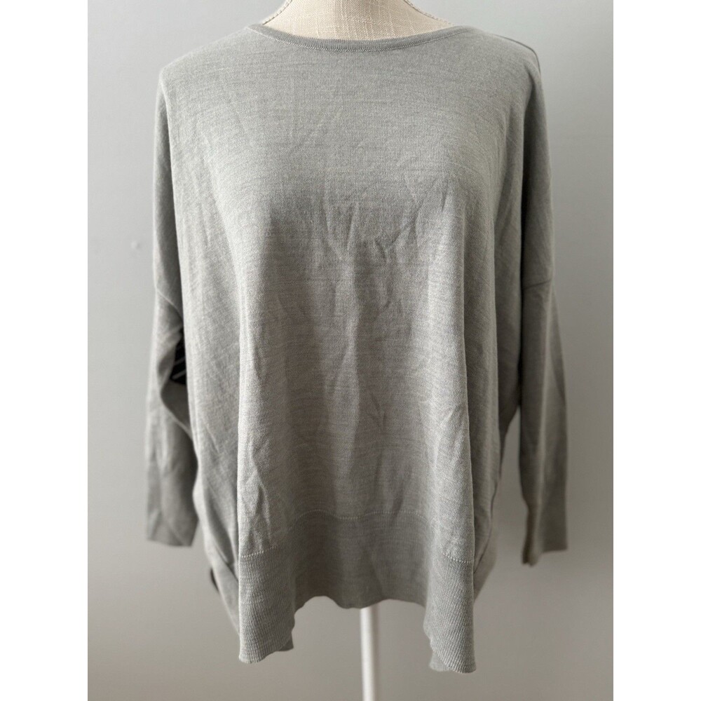 Women's Light Gray Heart Elbow-Patch Sweater - Picture 3 of 9